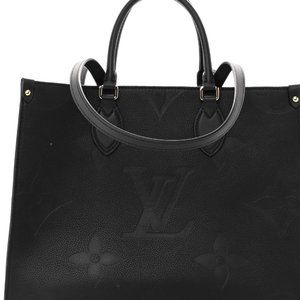 LOUIS VUITTON Empreinte Monogram Giant Onthego MM Black